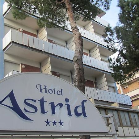Hotel Astrid Cervia Zewnętrze zdjęcie