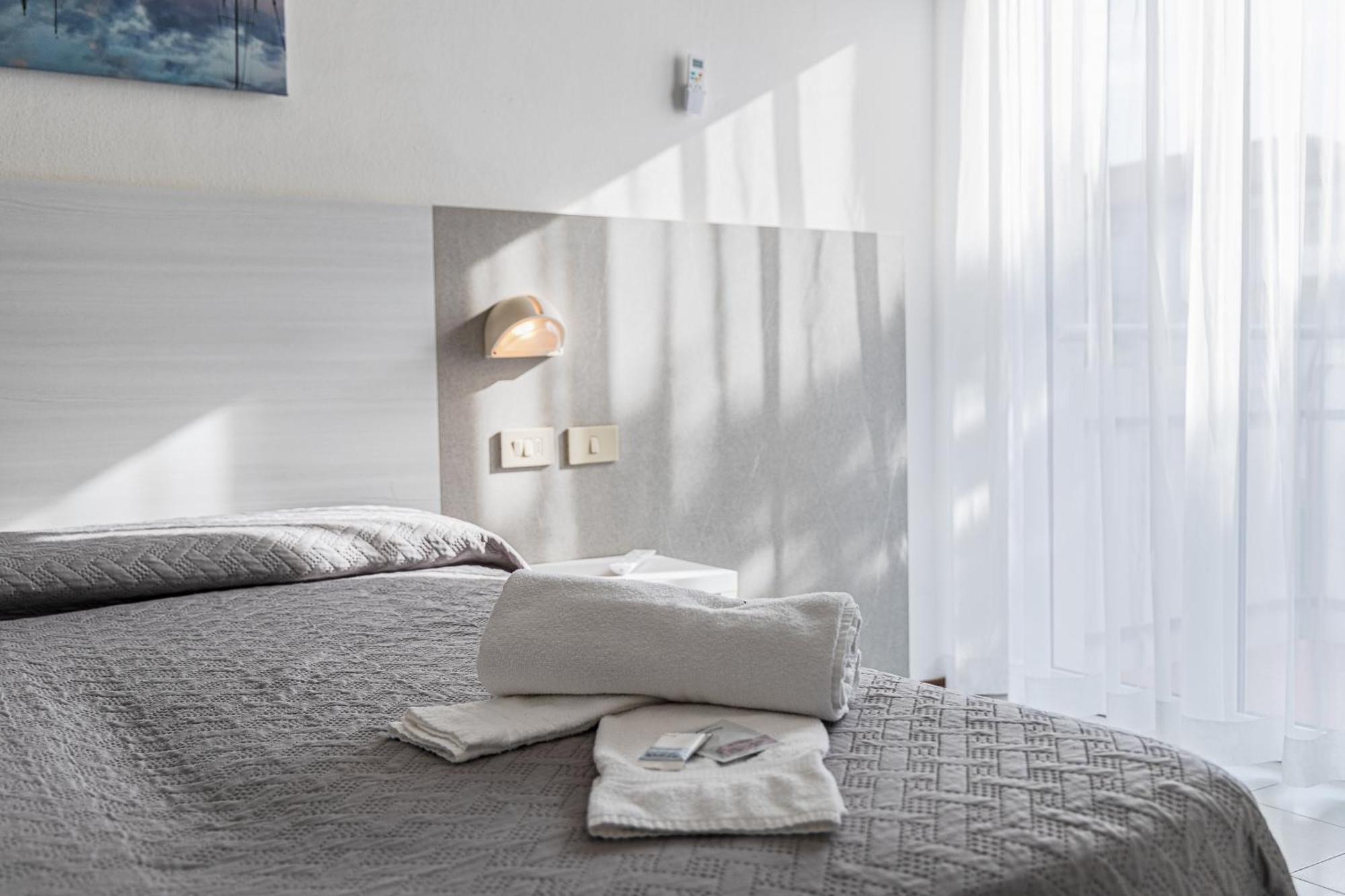 Hotel Astrid Cervia Zewnętrze zdjęcie