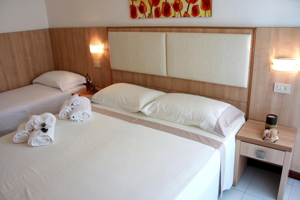 Hotel Astrid Cervia Zewnętrze zdjęcie