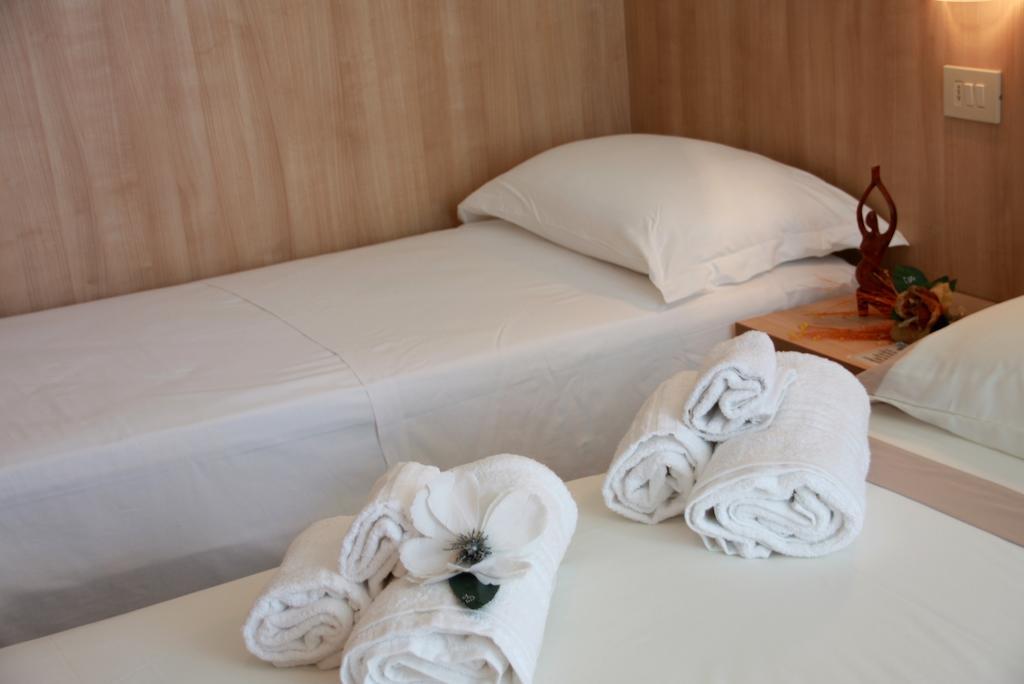 Hotel Astrid Cervia Zewnętrze zdjęcie